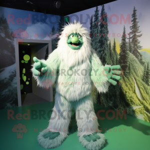 Forest Green Yeti maskot...