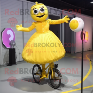 Gul Unicyclist maskot...