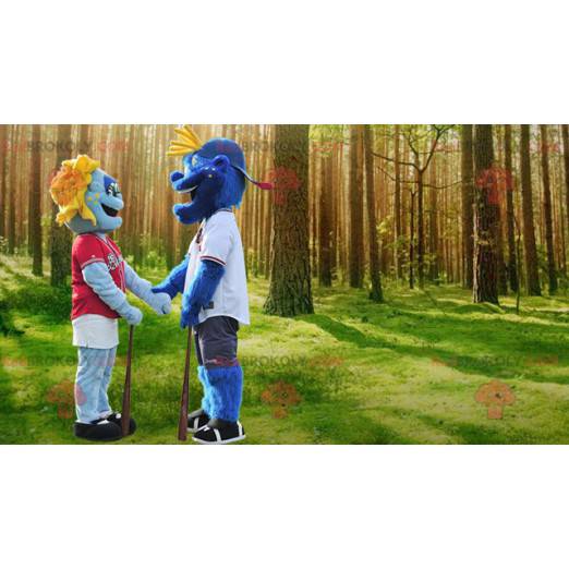 2 blaue Schneemannmaskottchen in Sportbekleidung -