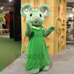 Postava maskota zelené myši...