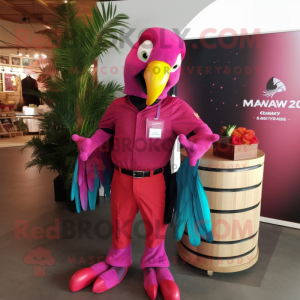 Magenta Macaw maskot...