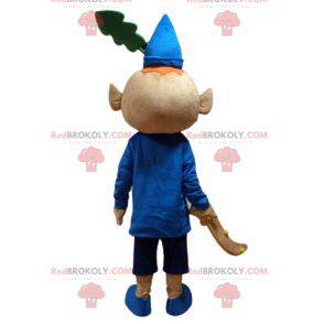 Mascota pixie roja vestida con traje azul con un sombrero -