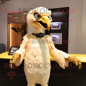 Cream Vulture maskot...