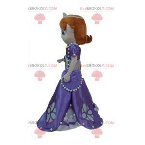 Mascot princesa bonita pelirroja con un vestido morado -