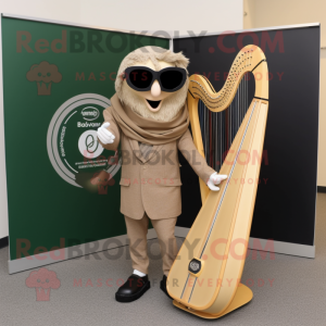 Tan Celtic Harp maskot...