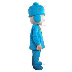 Drengemaskot i blåt tøj med hue - Redbrokoly.com