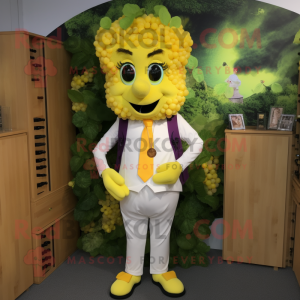 Yellow Grape mascotte...