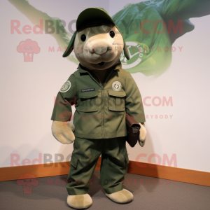 Green Navy Seal maskot...