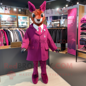 Magenta Roe Deer mascotte...