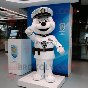 Personaggio del costume della mascotte dell ufficiale di polizia bianco vestito con maglietta e spille