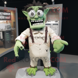 Il personaggio del costume della mascotte del mostro di Frankenstein crema vestito con tuta e fermacravatta