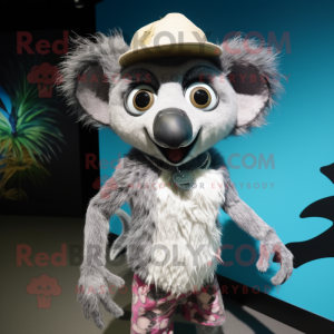 Personaje de traje de mascota Silver Aye-Aye vestido con bikini y gorras