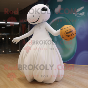 Postava maskota Olive Beluga Velryba oblečená s plesovými šaty a náramky