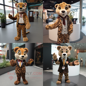 Personaggio del costume della mascotte del ghepardo marrone vestito con camicetta e spille