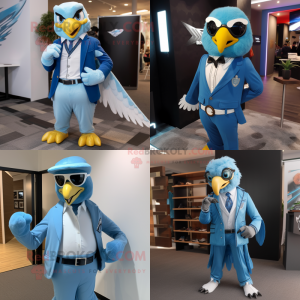 Sky Blue Hawk maskot kostym...