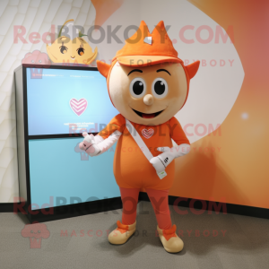 Peach arrow of love maskot...