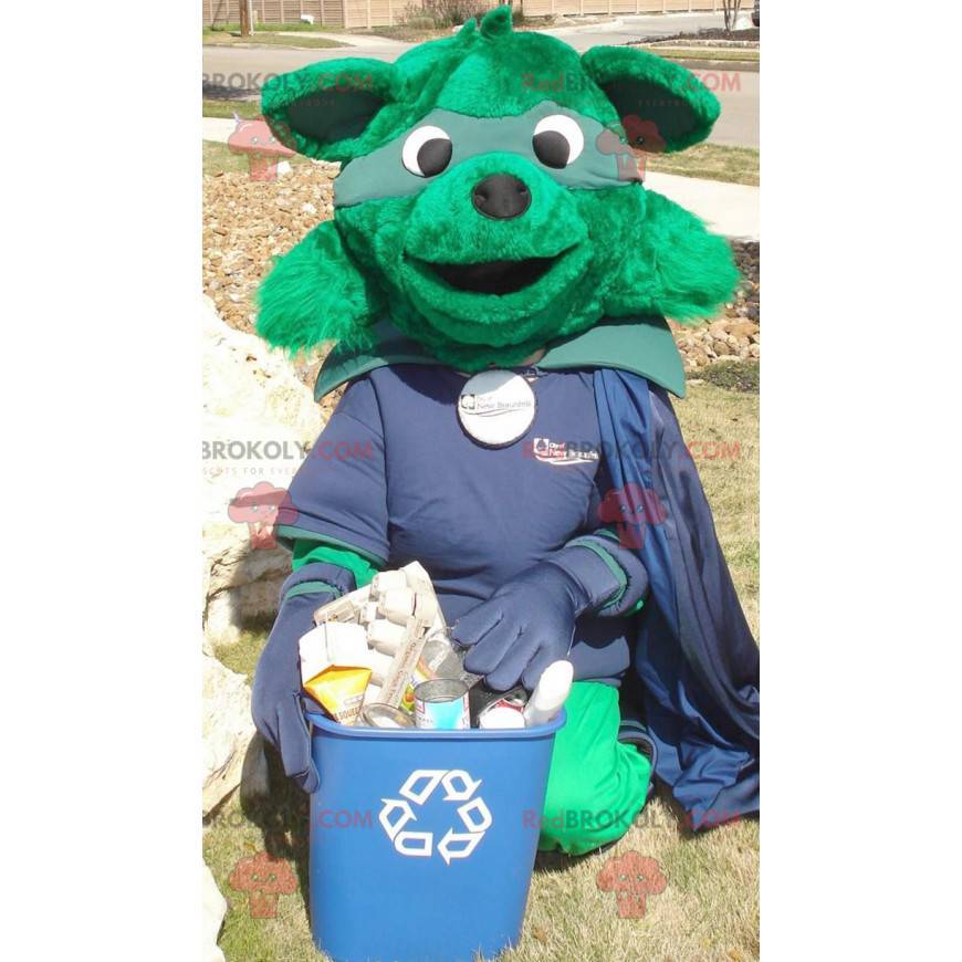 Mascota zorro verde vestida con traje de superhéroe -