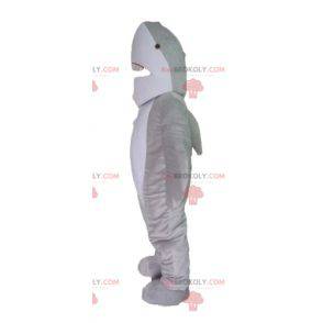 Mascotte de requin gris et blanc réaliste et impressionnant -