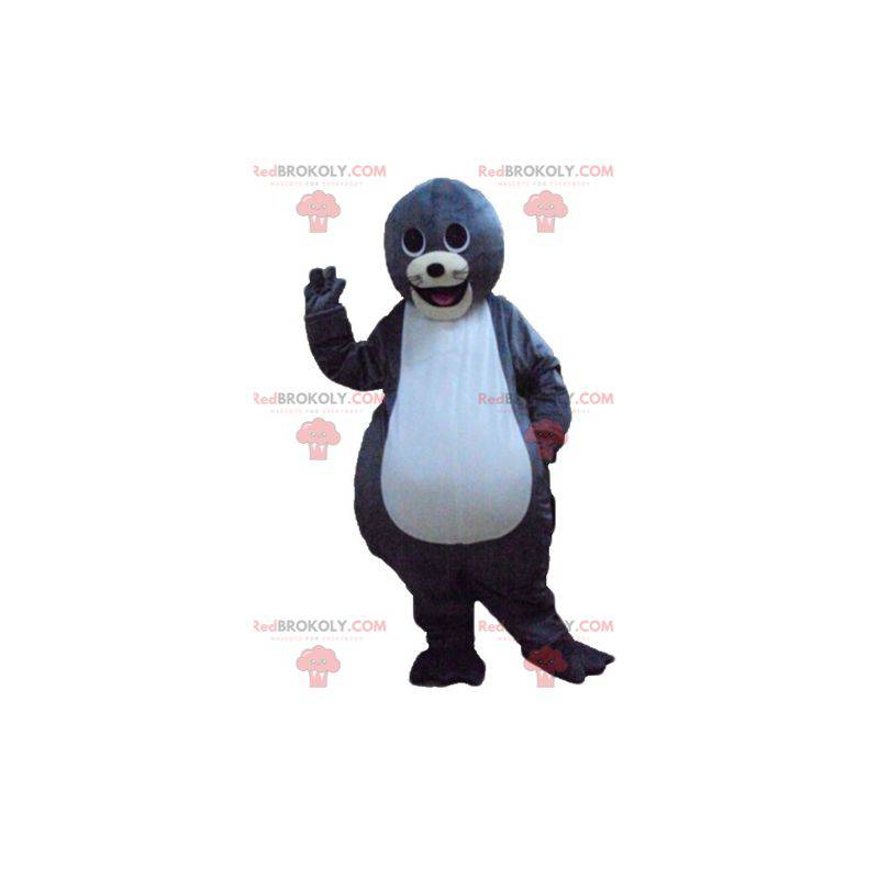 Roztomilý a usměvavý maskot šedé a bílé vydry - Redbrokoly.com Roztomilý a usměvavý maskot šedé a bílé vydry - Redbrokoly.com