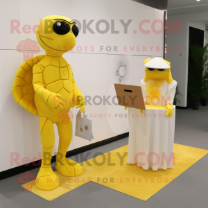 Yellow Turtle mascotte...