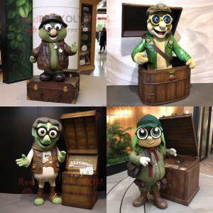 Olive Treasure Chest maskot...