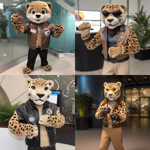 Tan Jaguar maskot kostume...