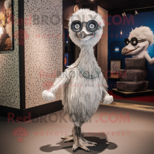 Silver Ostrich mascotte...