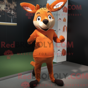 Postava maskota Orange Roe...