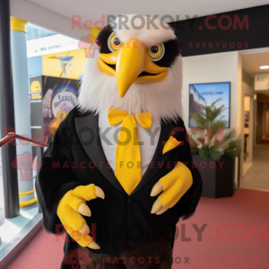 Yellow Haast S Eagle maskot...