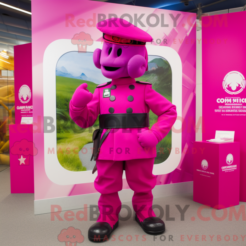 Fantasia de mascote Commando Magenta com saia-calça e boinas - Mascotes de comando - REBROKO_209913 - RedBrokoly.com