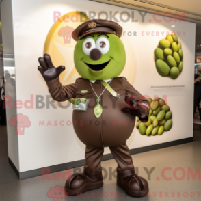 Fantasia de mascote Olive Chocolates com camiseta estampada e abotoaduras - Mascotes chocolates - RedBrokoly.com