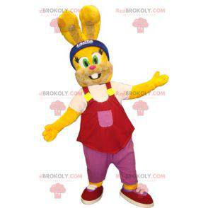 Maskot žlutého králíka s červeným tílkem - Redbrokoly.com