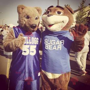 2 mascotte di orso bruno in abbigliamento sportivo -
