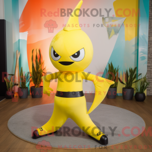Gul sværdfisk maskot...