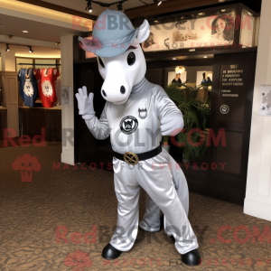 Sølv hestesko maskot...
