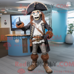Grande máscara de pirata...