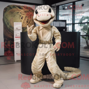 Beige python maskotdräkt med culottes och handskar - Python Mascots - REBROKO_214195 - RedBrokoly.com