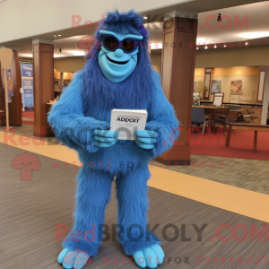 Blå Sasquatch maskot...