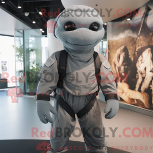 Postava maskota Grey Marine...