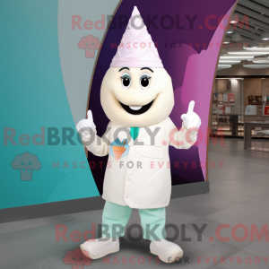 Białe lody w rożku...