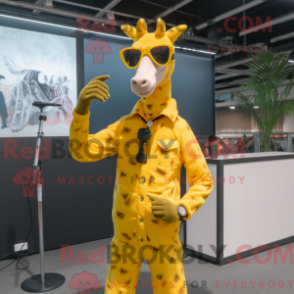 Fantasia de mascote de girafa amarela com macacão e óculos de sol - Mascotes girafas - REBROKO_215378 - RedBrokoly.com