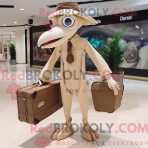 Máscara de pterodáctilo bege com caraterísticas curtas macacão e casaco - Mascotes pterodáctilos - RedBrokoly.com