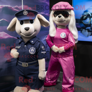 Magenta Navy Seal maskot...