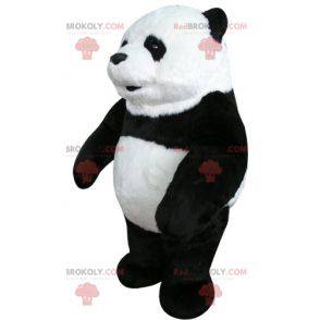 Mascote do panda preto e branco muito bonito e realista -