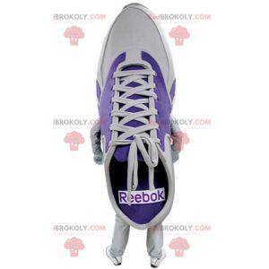 Mascotte de chaussure violette et blanche. Mascotte de basket -