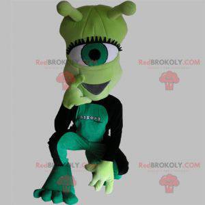 Sehr lustiges Alien-Maskottchen der grünen Zyklopen -