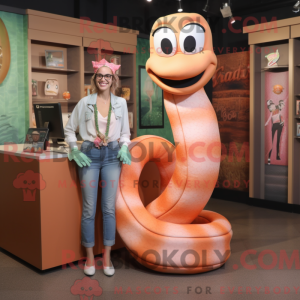 Maskotka Peach Snake jest...