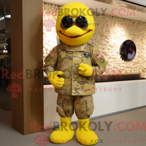 Disfraz de mascota soldado...