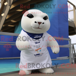 White Sea Lion maskot...