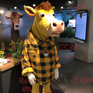 Gul Guernsey Cow maskot...